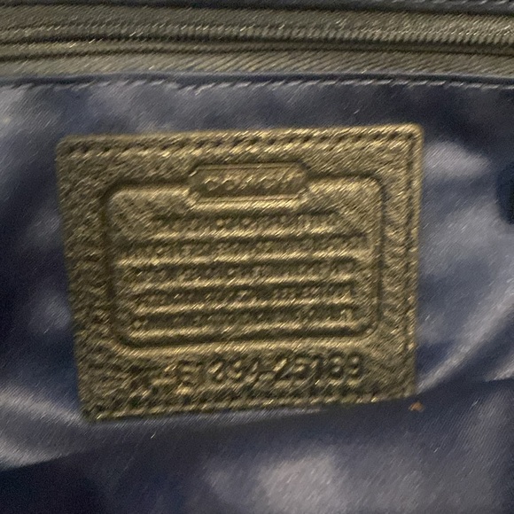 Gorgeous, Coach black leather Madeleine Coach bag in like new condition - Picture 4 of 5